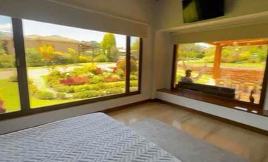 Renta Villa en Pakakuna Gardens en Checa