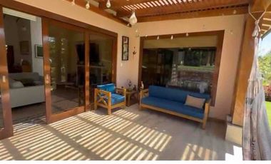 Renta Villa en Pakakuna Gardens en Checa