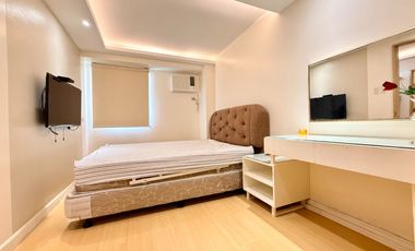 Modern 2 bedroom w/ Parking condo in Guadalupe Cebu City for rent Semi-furnished