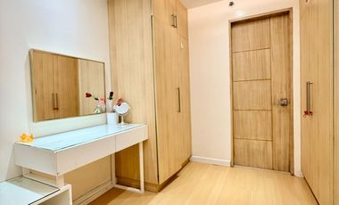 Modern 2 bedroom w/ Parking condo in Guadalupe Cebu City for rent Semi-furnished