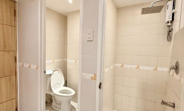 Modern 2 bedroom w/ Parking condo in Guadalupe Cebu City for rent Semi-furnished