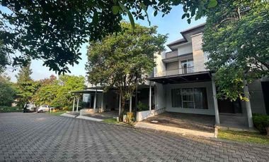 DISEWAKAN RUMAH SERENIA HILLS LEBAK BULUS