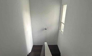 DISEWAKAN RUMAH SERENIA HILLS LEBAK BULUS