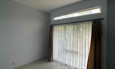 DISEWAKAN RUMAH SERENIA HILLS LEBAK BULUS