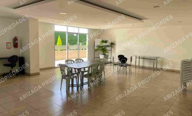 SUITE EN VENTA DE OPORTUNIDAD :  amplia, mucha luz,  excelente  ubicación, con baño y medio y estacionamiento