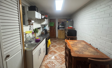 VENDE AMPLIA Y HERMOSA CASA EN MAIPU