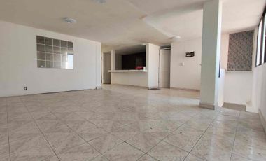 En renta Depto amplio 3 recámaras