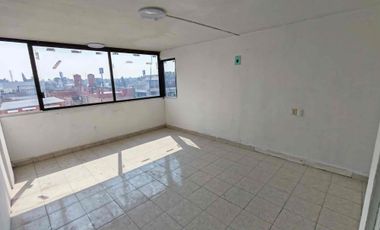 En renta Depto amplio 3 recámaras