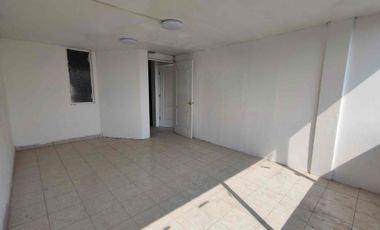 En renta Depto amplio 3 recámaras