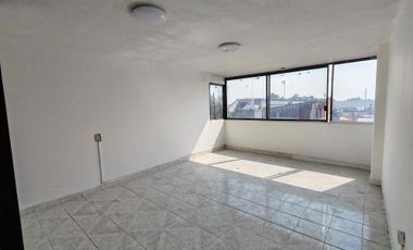 En renta Depto amplio 3 recámaras