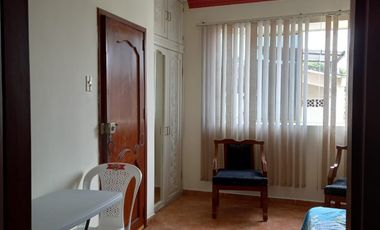 Se alquila Suite en kennedy Norte.
