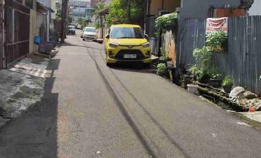 SEWA RUMAH DI RAWAMANGUN 4 KT