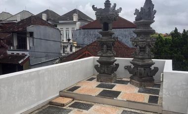 Jual Rumah Lantai 2 Lokasi Jalan Kebo Iwa Utara Denpasar Bali. Dekat Mcd ,Dekat Bali TV, Cokroaminoto, Kwanji, Dalung, Puspem Badung, Gatsu Barat