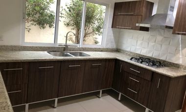 RENTA CASA MUY AMPLIA CON  JARDIN  DE  2500 M2 EN TEPOXTLA, ATLIHUETZIA CERCA APIZACO, CD JUDICIAL