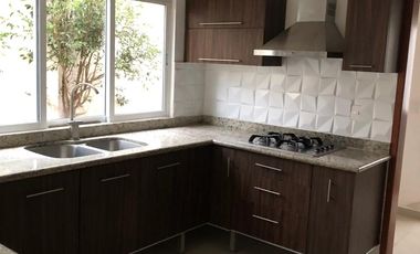 RENTA CASA MUY AMPLIA CON  JARDIN  DE  2500 M2 EN TEPOXTLA, ATLIHUETZIA CERCA APIZACO, CD JUDICIAL