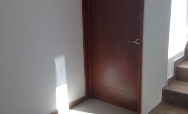 RENTA CASA MUY AMPLIA CON  JARDIN  DE  2500 M2 EN TEPOXTLA, ATLIHUETZIA CERCA APIZACO, CD JUDICIAL