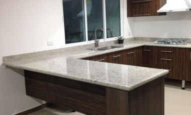 RENTA CASA MUY AMPLIA CON  JARDIN  DE  2500 M2 EN TEPOXTLA, ATLIHUETZIA CERCA APIZACO, CD JUDICIAL