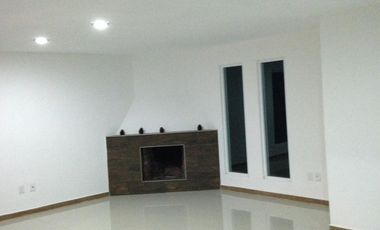 RENTA CASA MUY AMPLIA CON  JARDIN  DE  2500 M2 EN TEPOXTLA, ATLIHUETZIA CERCA APIZACO, CD JUDICIAL