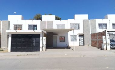 Casa en renta para negocio o habitacional sobre el Blvd Cañaveral 1447A, Los Héroes León, León, Gto