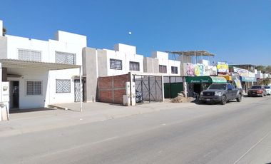 Casa en renta para negocio o habitacional sobre el Blvd Cañaveral 1447A, Los Héroes León, León, Gto