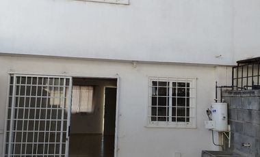 Casa en renta para negocio o habitacional sobre el Blvd Cañaveral 1447A, Los Héroes León, León, Gto