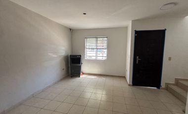 CASA EN RENTA SEMI AMUEBLADA EN URBIVILLA DEL CEDRO EN MONTERREY