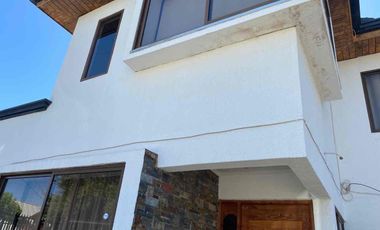 Arriendo casa amoblada - Sector residencial 4H/2B