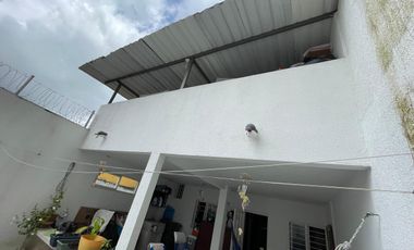 SE VENDE CASA DE DOS PLANTAS EN EL CENTRO DE ARMENIA, IDEAL PARA DESARROLLO DE INVERSION ¡¡GANGAZO!! 📍🏗