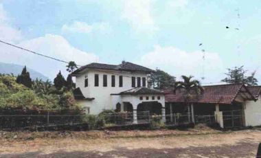 Dijual murah via lelang villa di bukit Trawas Mojokerto