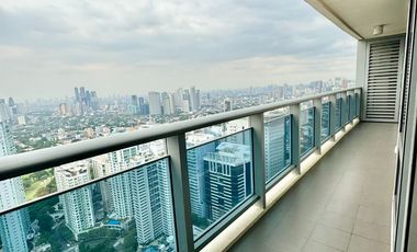 The Suites BGC Fully furnished 3-bedroom Unit with Balcony