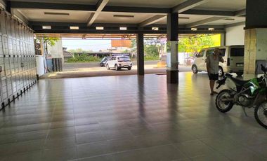 Gedung disewakan , bekas Showroom, kondisi baik dan siap huni
