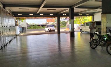 Gedung disewakan , bekas Showroom, kondisi baik dan siap huni