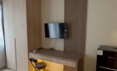 Disewakan Studio Apartemen Royal Mediterania Garden, Unit Bersih dan Rapih, View Kolam
