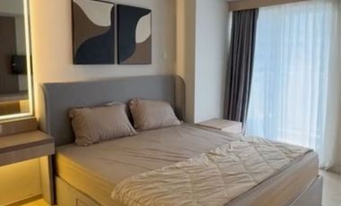 Disewakan Studio Apartemen Royal Mediterania Garden, Unit Bersih dan Rapih, View Kolam