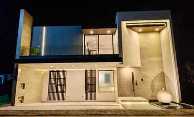 Amplia Casa de Lujo en Venta en Parque Jalisco, lomas de Angelopolis