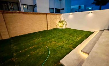 Amplia Casa de Lujo en Venta en Parque Jalisco, lomas de Angelopolis