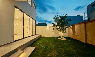 Amplia Casa de Lujo en Venta en Parque Jalisco, lomas de Angelopolis