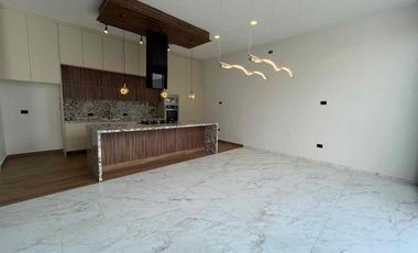 Amplia Casa de Lujo en Venta en Parque Jalisco, lomas de Angelopolis