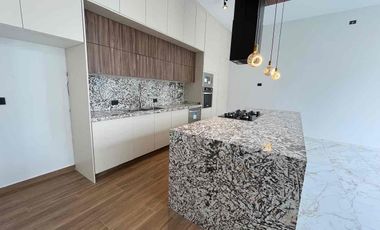 Amplia Casa de Lujo en Venta en Parque Jalisco, lomas de Angelopolis