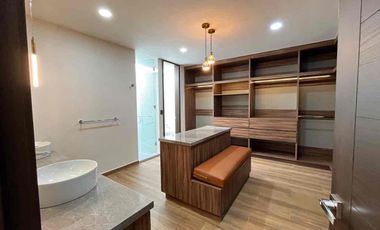 Amplia Casa de Lujo en Venta en Parque Jalisco, lomas de Angelopolis
