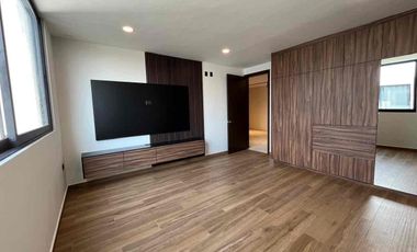 Amplia Casa de Lujo en Venta en Parque Jalisco, lomas de Angelopolis