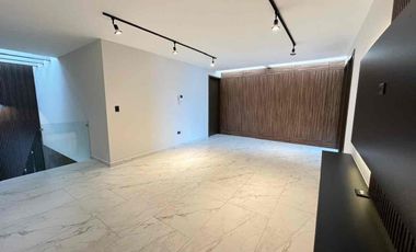 Amplia Casa de Lujo en Venta en Parque Jalisco, lomas de Angelopolis