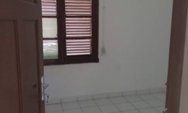 Sewa Rumah Luas dekat Kiara Artha Park Cocok Untuk Kantor | SW074