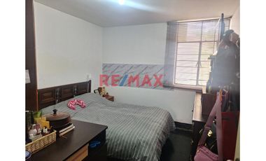 Venta De Casa En Urb. Los Laureles - Chorrillos