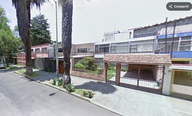 HERMOSA CASA FRENTE A CLUB DE GOLF CHURUBUSCO