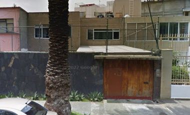 HERMOSA CASA FRENTE A CLUB DE GOLF CHURUBUSCO