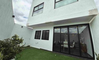 Casas en Pre VENTA  VILLAS ZACANGO a 15 minutos de Galerías Metepec