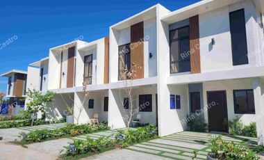 TOWNHOUSE INNER UNIT NEAR CLARK AIRPORT