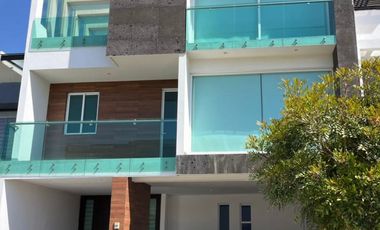 LINDA CASA EN RENTA PARQUE CHIHUAHUA, LOMAS DE ANGELÓPOLIS PUEBLA