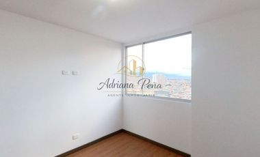 Apartamento remodelado en Altos de San Jorge – Suba | Piso alto, ascensor y parqueadero